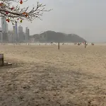 Apto 1 quadra da Praia na Av Brasil, Wifi 350 mega P1188