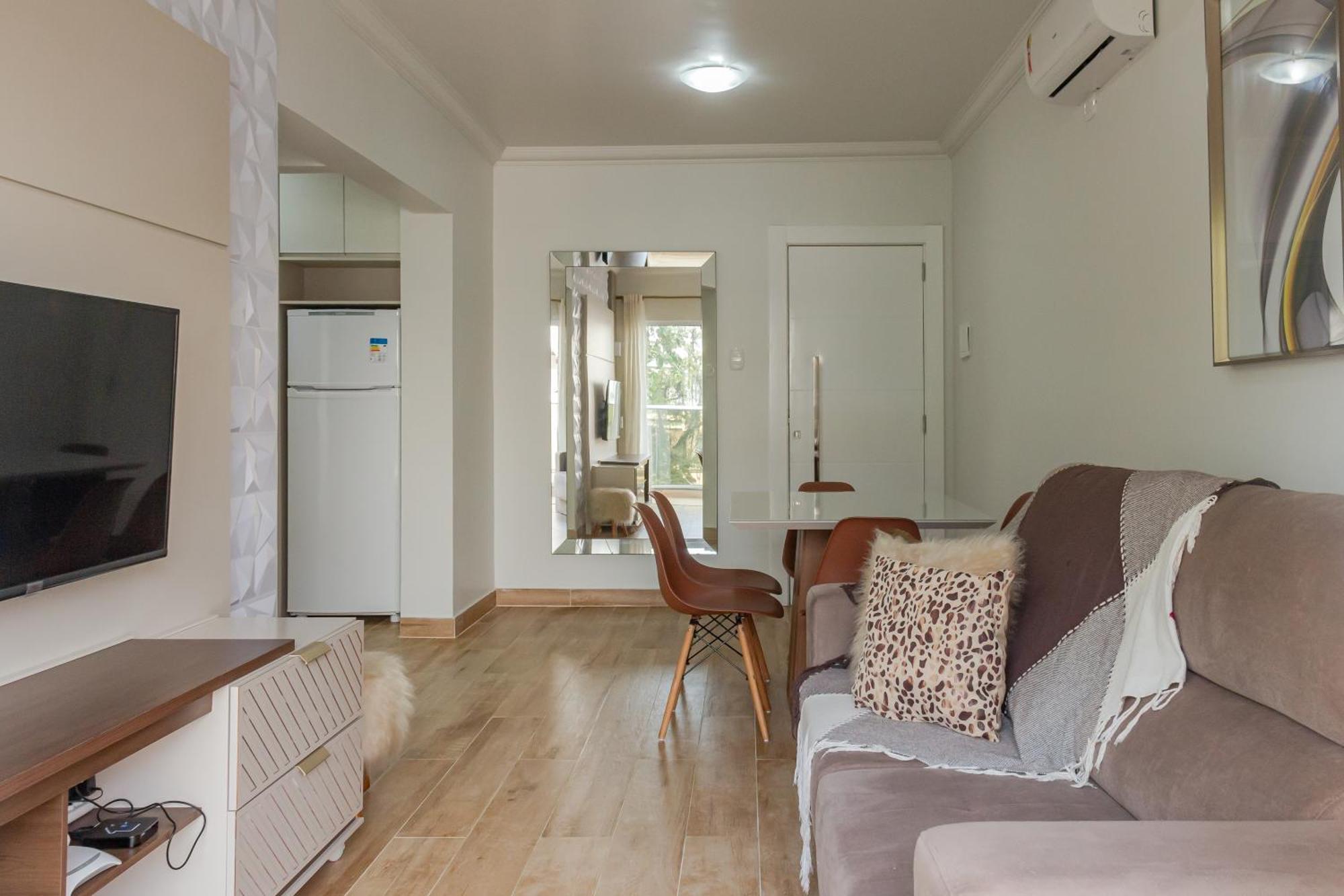 1 Quadra Da Na Avbrasil, Wi-fi 350mega P1188 * Balneario Camboriu