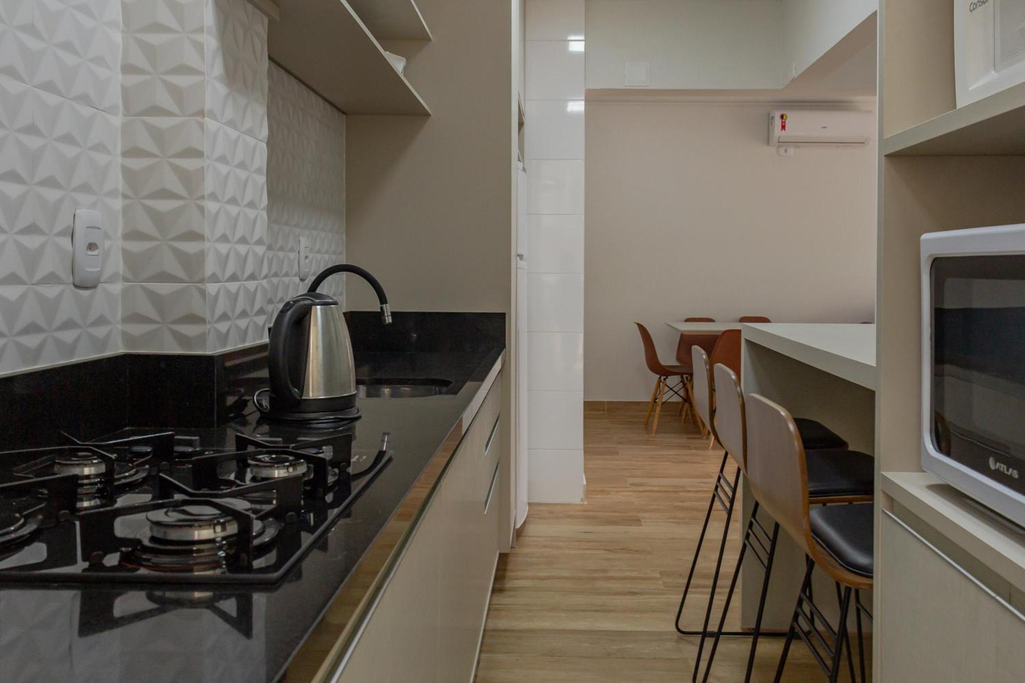 1 Quadra Da Na Avbrasil, Wi-fi 350mega P1188 * Balneario Camboriu